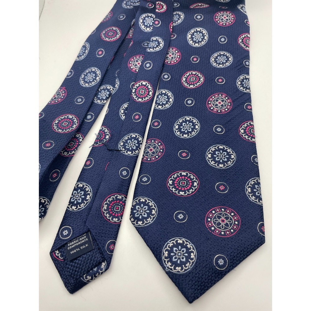 Cremieux Mens Silk Tie Navy Blue Pink Medallion Geometric Handmade USA 3.25"